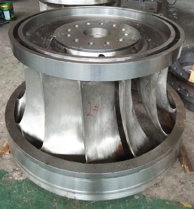Modalità di controllo efficiente per il generatore di turbine Francis con testa di acqua nominale da 20 m a 300 m