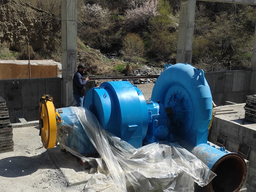 Generatore a turbina ad acqua a tensione per controllo automatico 200kw-20mw Installazione senza spazzole