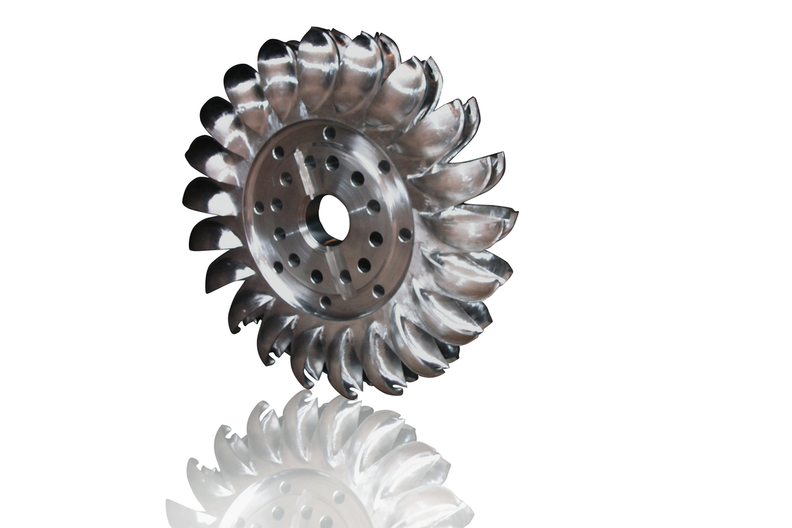 Tensione IP54 Pelton Generatore di turbina idraulica in acciaio inossidabile Fuso 500-3000r/min.