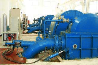Generatori a turbina a turbina ad alta potenza con alimentatore a corrente continua a microgovernatore per centrali idroelettriche