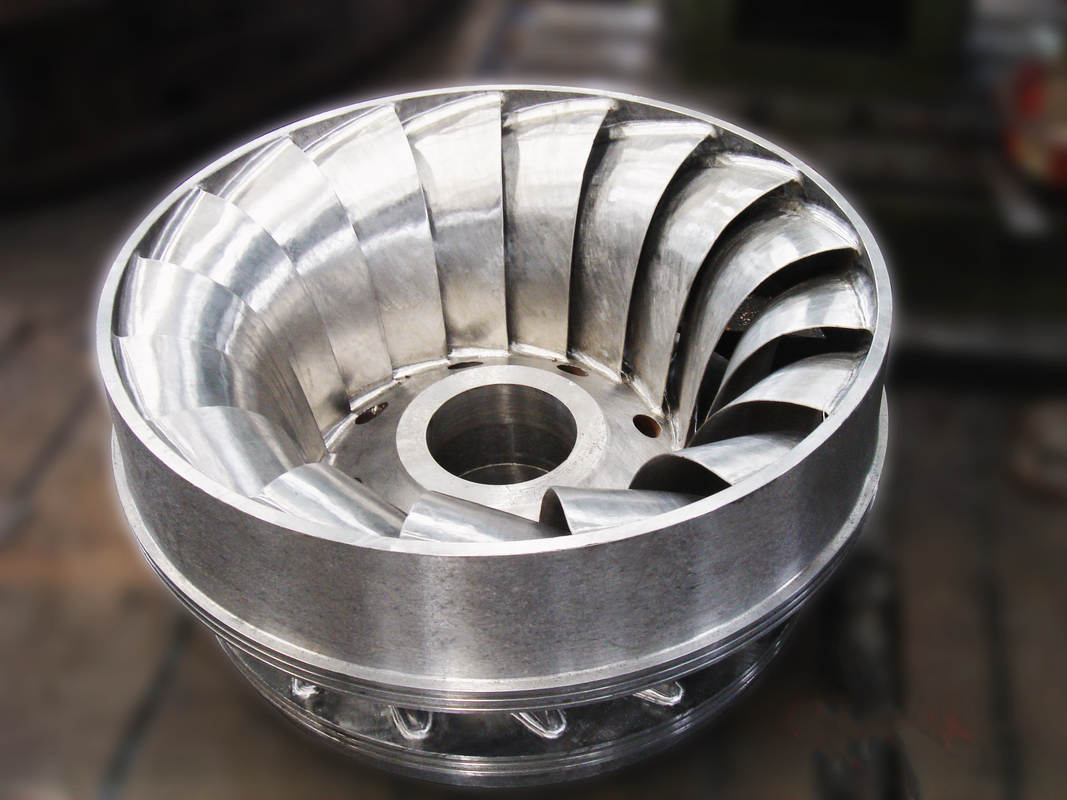 Generatore di energia per turbine Pelton in acciaio inossidabile con raffreddamento ad aria/olio - corrente 100-1000A