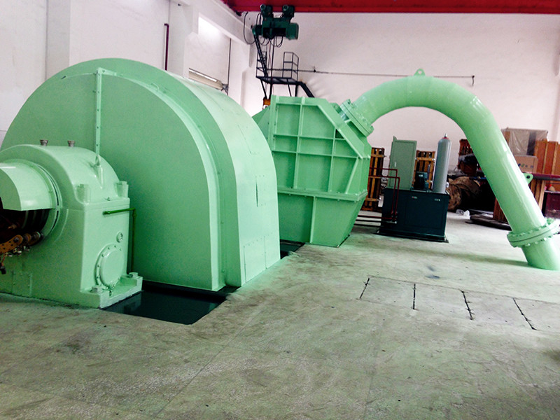 Efficienza Generatore a turbina Pelton IP54 Velocità nominale di raffreddamento ad aria/olio 500-3000 r/min