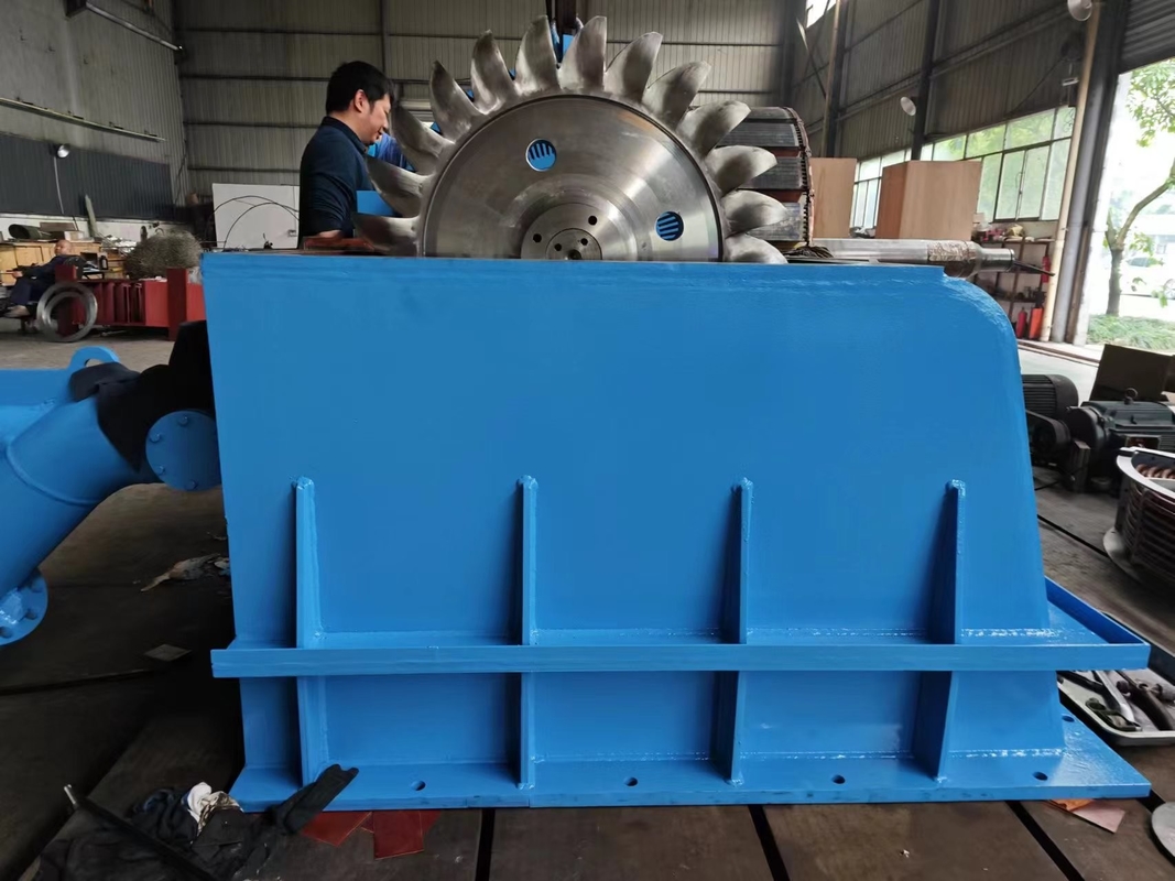 Generatore idroturbina da 500 kW-10 MW opera a 450-1000 giri al minuto per varie altezze della testa dell'acqua