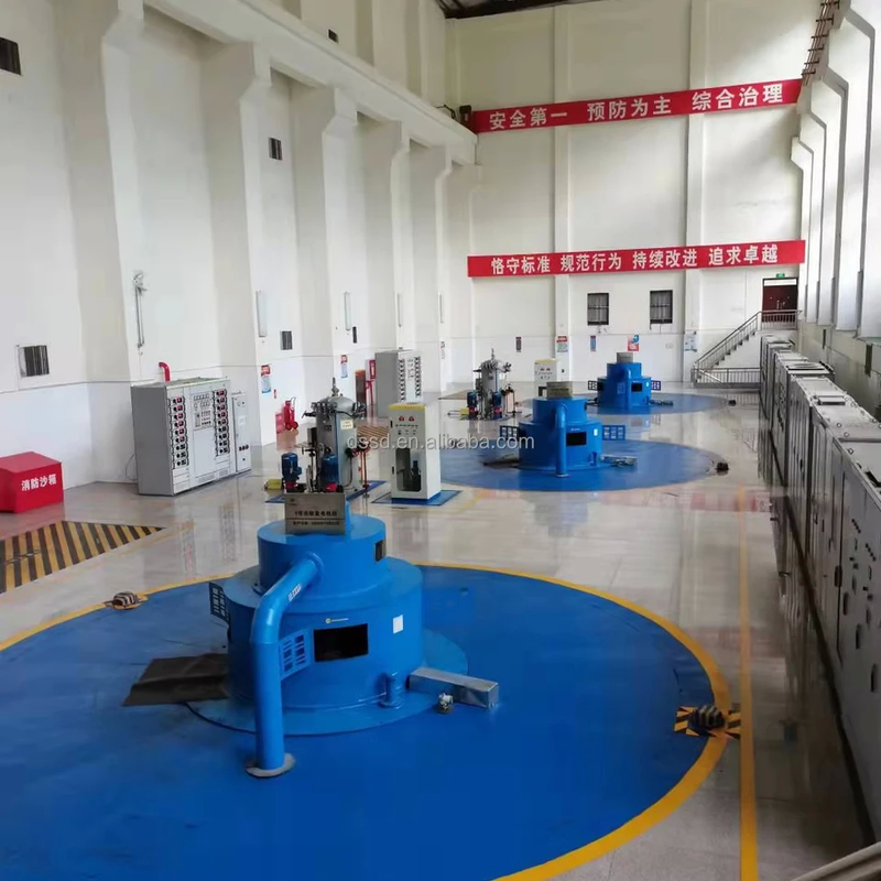 Generatore idroturbino ad alta efficienza per la generazione di energia elettrica per impianti idroelettrici