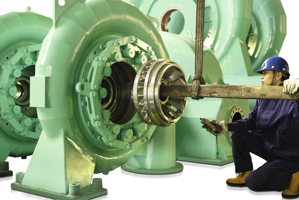 30-50 anni di vita Turbina ad acqua ad alta testa per tassi di flusso d'acqua regolabili e progettazione personalizzabile