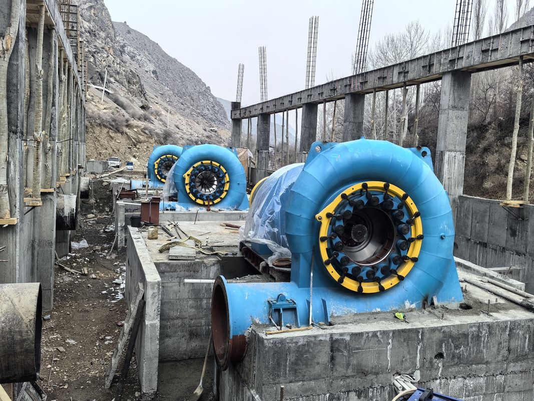 150RPM-1000RPM Gamma di velocità Generatore a turbina ad acqua Basso livello di rumore ≤80dB e lunga durata superiore a 30 anni