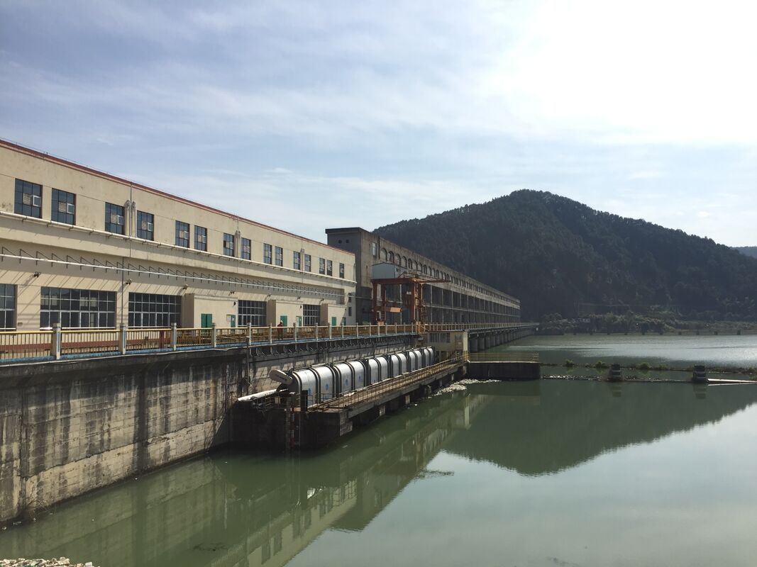 Macchina per la pulizia di griglie industriali con potenza da 0,40 a 1000KW e spessore da 4,5 a 16 mm per una rimozione efficiente dei detriti