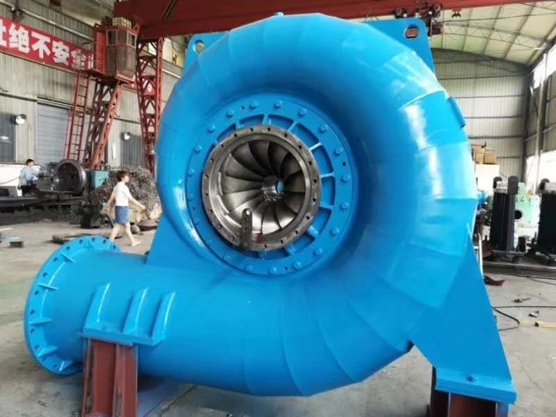 Francis Turbine Generator con acciaio ad alta resistenza e materiale per lame di leghe e 2000 kW di capacità con sistema di controllo automatico