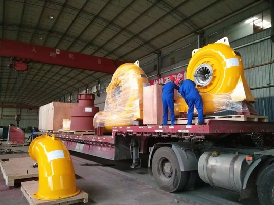 Generatore a turbina idrica 300KW-20MW Potenza di uscita eccitazione senza spazzole installazione verticale 300-3000 giri al minuto velocità