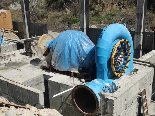 Generatore ad acqua 200kw-20mw Flusso 50Hz/60Hz Frequenza Escitazione senza spazzole Controllo automatico